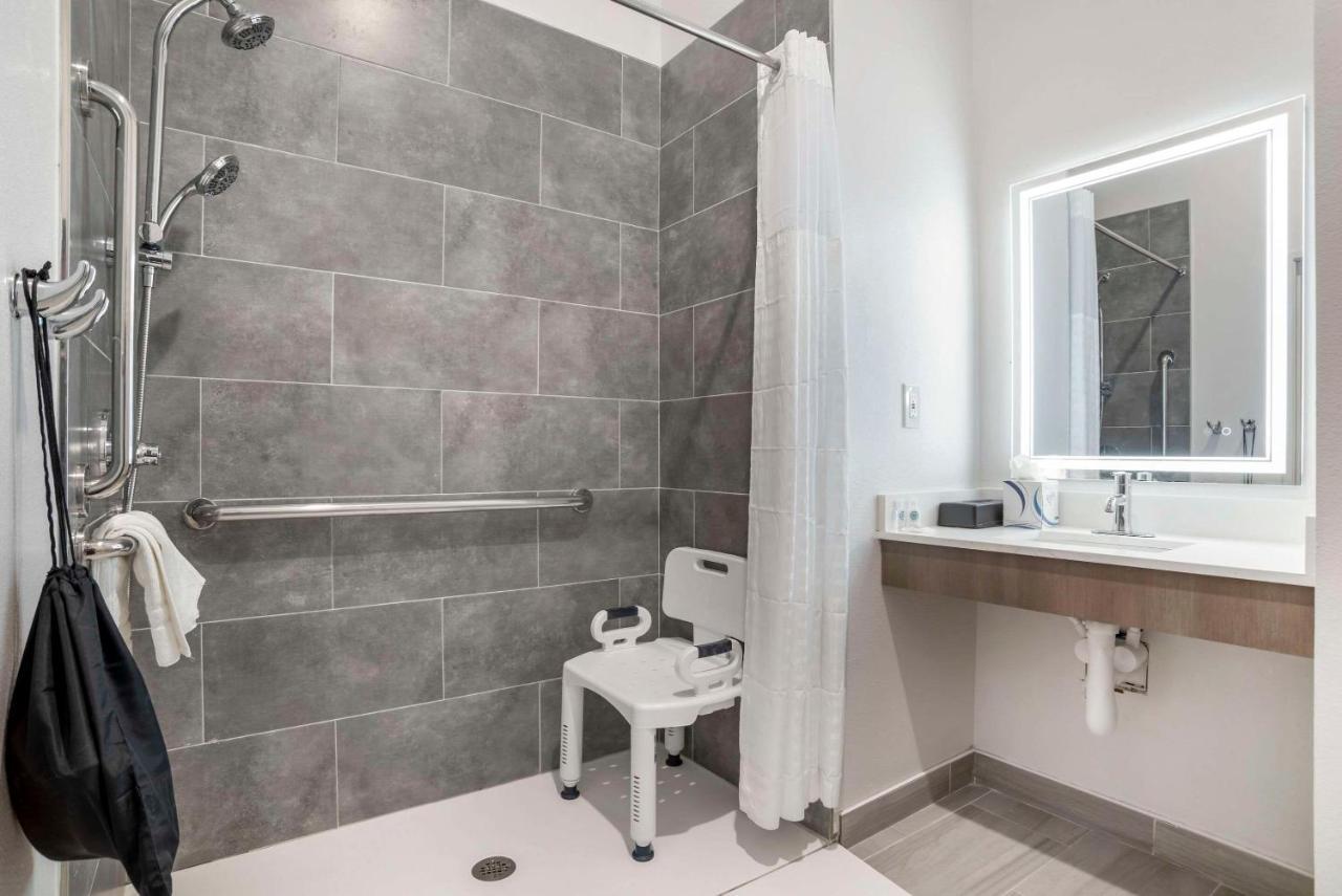 Comfort & Suites * Miramar Beach