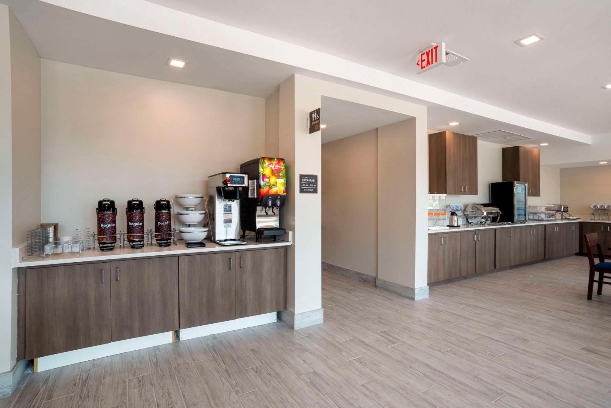 Comfort & Suites * Miramar Beach