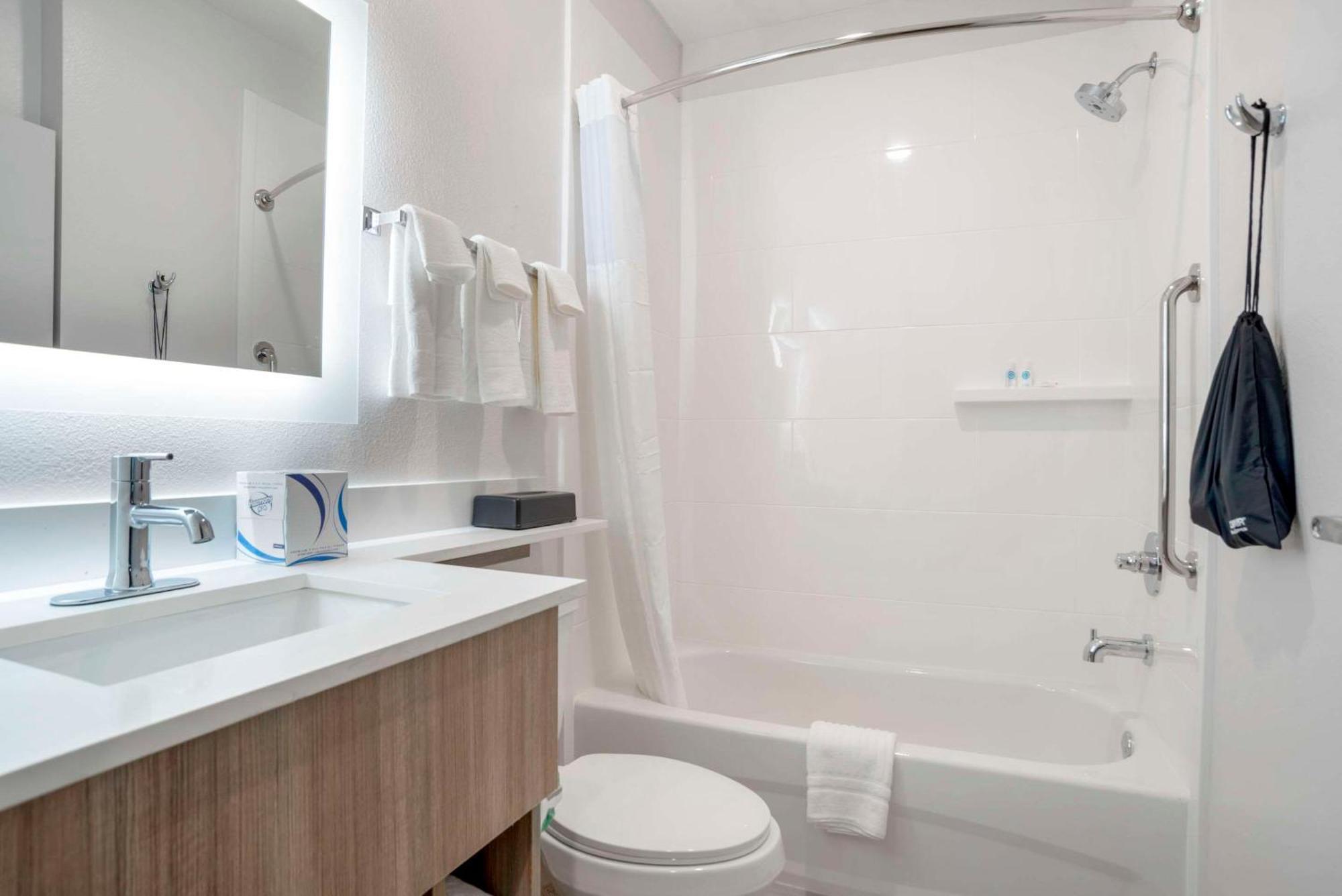 Comfort & Suites Miramar Beach