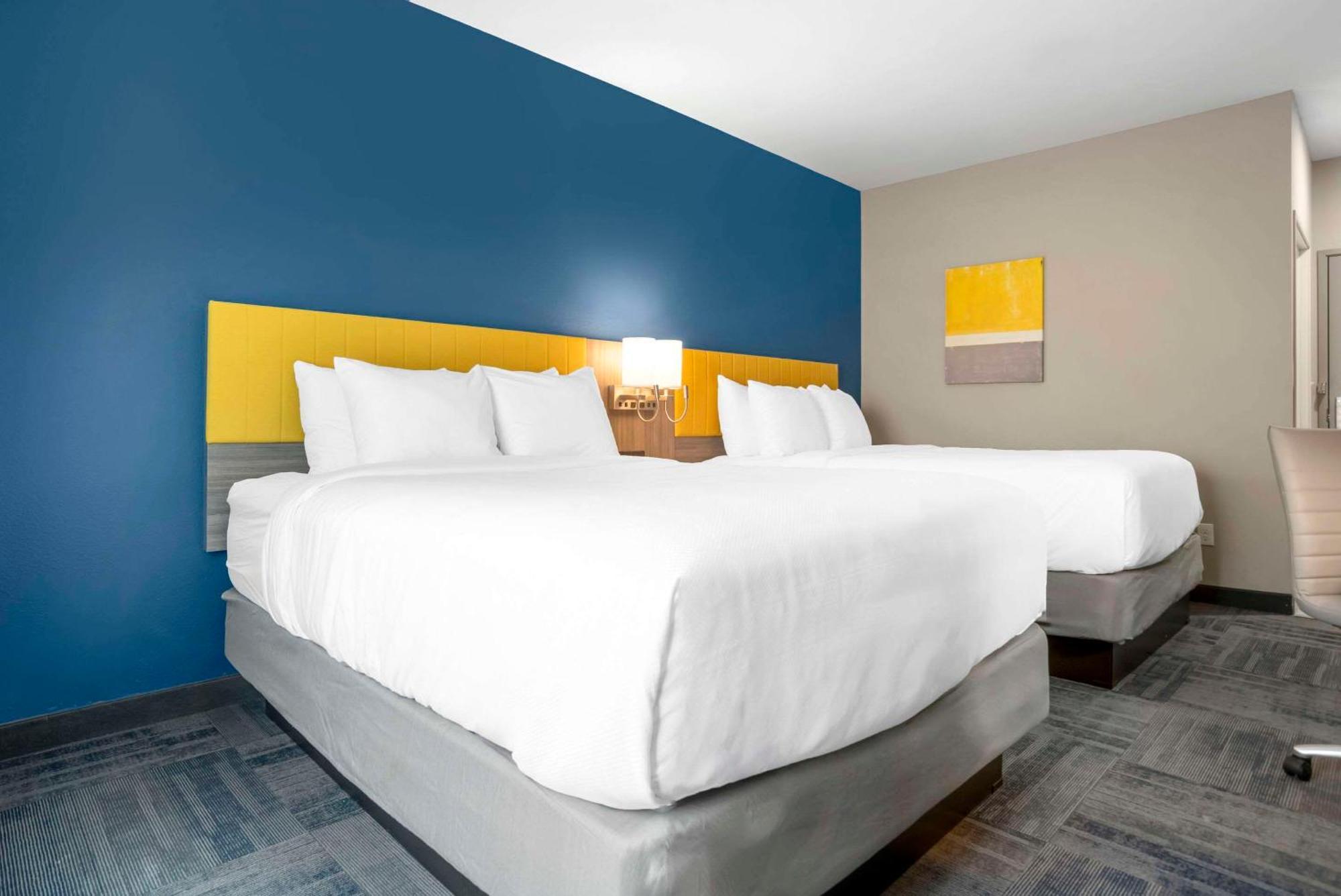 Comfort & Suites * Miramar Beach